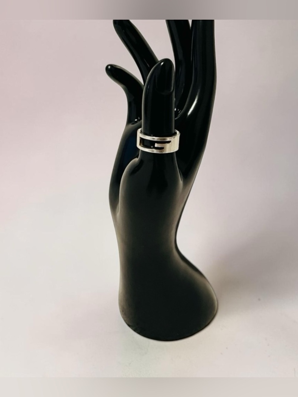 Gucci Cutout G Silver Ring - Picture 3 of 11